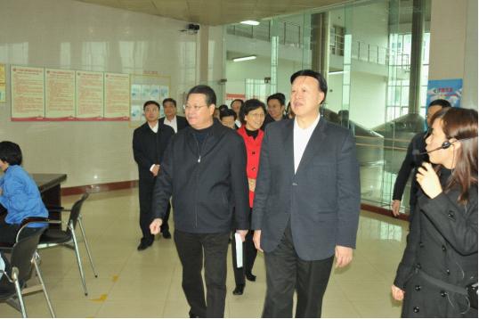 珠江啤酒董事长_珠江啤酒图片(3)